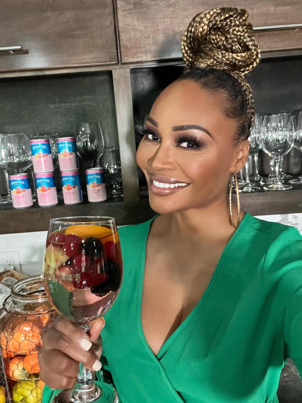 cynthia-bailey-seagrams-escapes-tropical-sangria.jpg