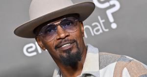 Jamie Foxx Seen Helping Woman Following Hospitalization, Recovery