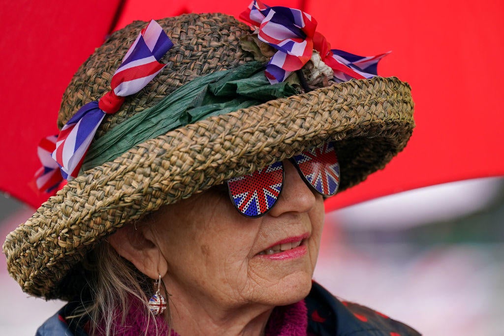 Preparations Are Made On The Eve Of The Coronation