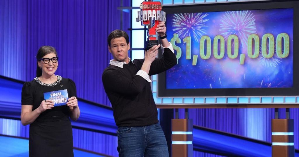 mayim-bialik-ike-barinholtz-celebrity-jeopardy-abc.jpg