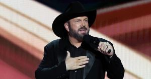 Garth Brooks Says He’ll Sell Bud Light at His Nashville Bar