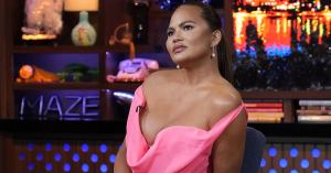 Chrissy Teigen Blasts ‘Piece of S—’ Commenter Criticizing Her ‘New Face’