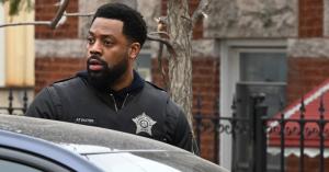 ‘Chicago P.D.’ Star LaRoyce Hawkins Praises Returning Co-Star Now Directing Episodes