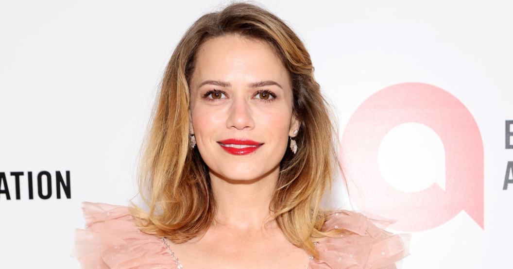 bethany-joy-lenz.jpg