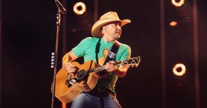 Jason Aldean Gives Update After Suffering Heat Stroke Mid-Concert