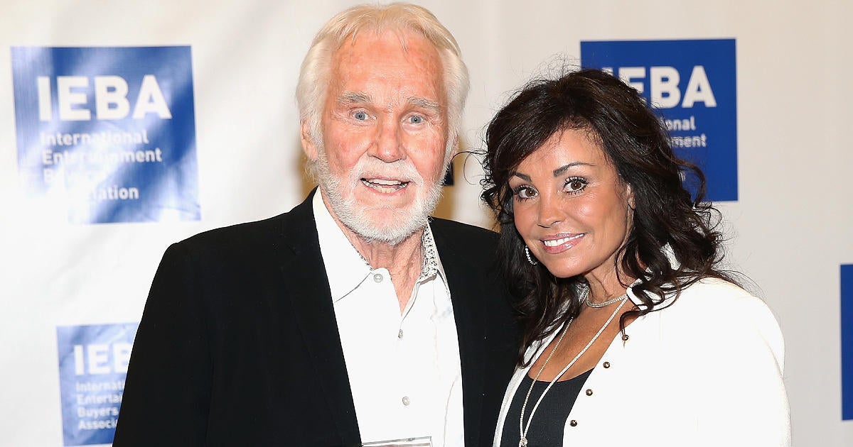 Kenny Rogers' Widow Reveals She's Found Love Again — With Her Late  Husband's Approval - PopCulture.com