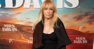 Rosanna Arquette Crashes Car at Malibu Shopping Center