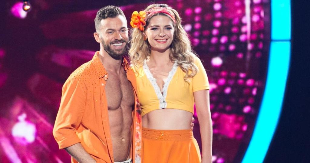 artem-chigvintsev-mischa-barton-dwts-getty.jpg