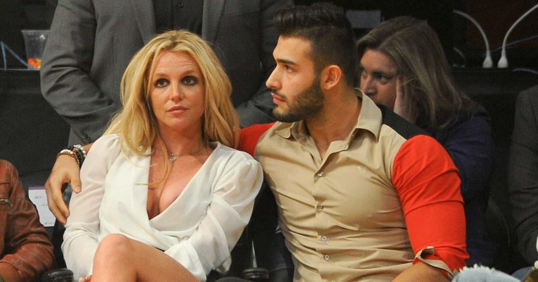 Celebrities At The Los Angeles Lakers Game