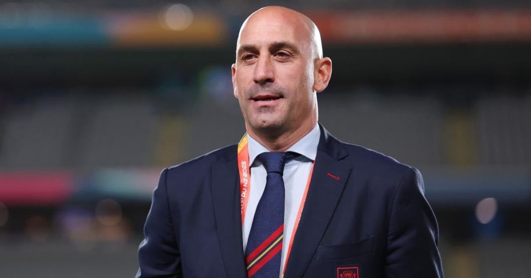 luis-rubiales-apologizes-kissing-womens-world-cup-winner.jpg