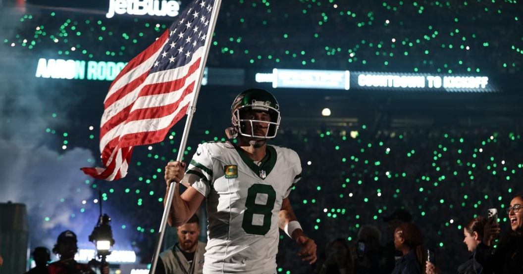 aaron-rodgers-breaks-silence-season-ending-injury.jpg