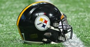 Pittsburgh Steelers’ Charter Plane Makes Emergency Landing in Kansas City