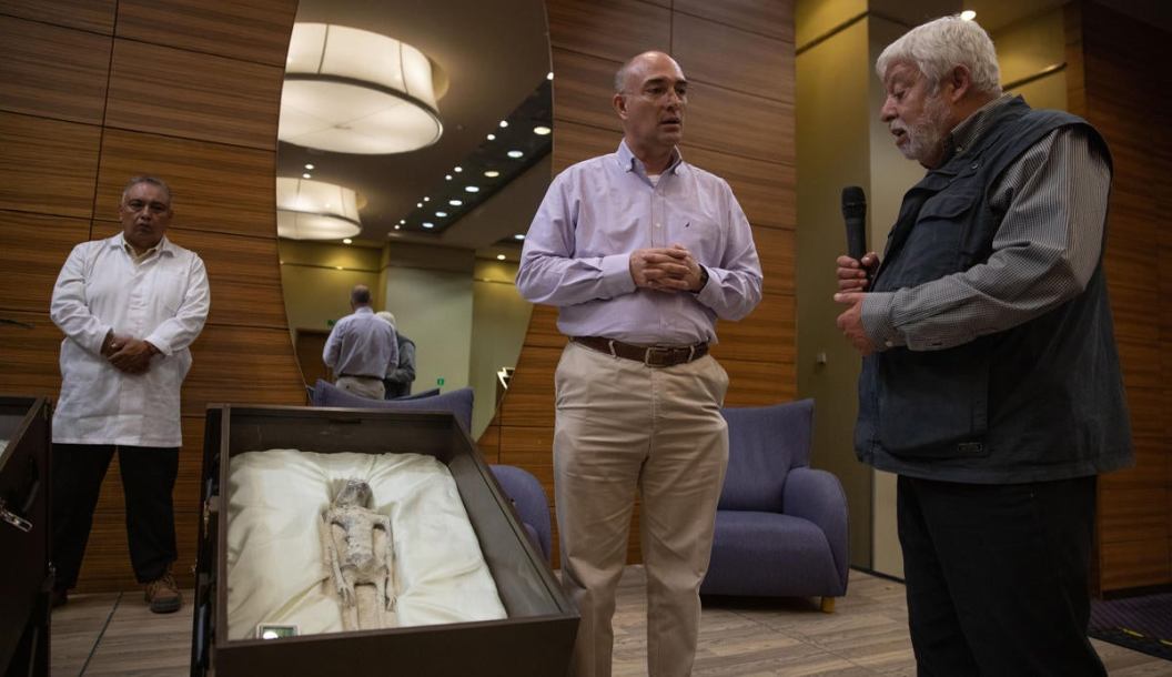"Non-human" alien corpses are displayed to the media in Mexico City