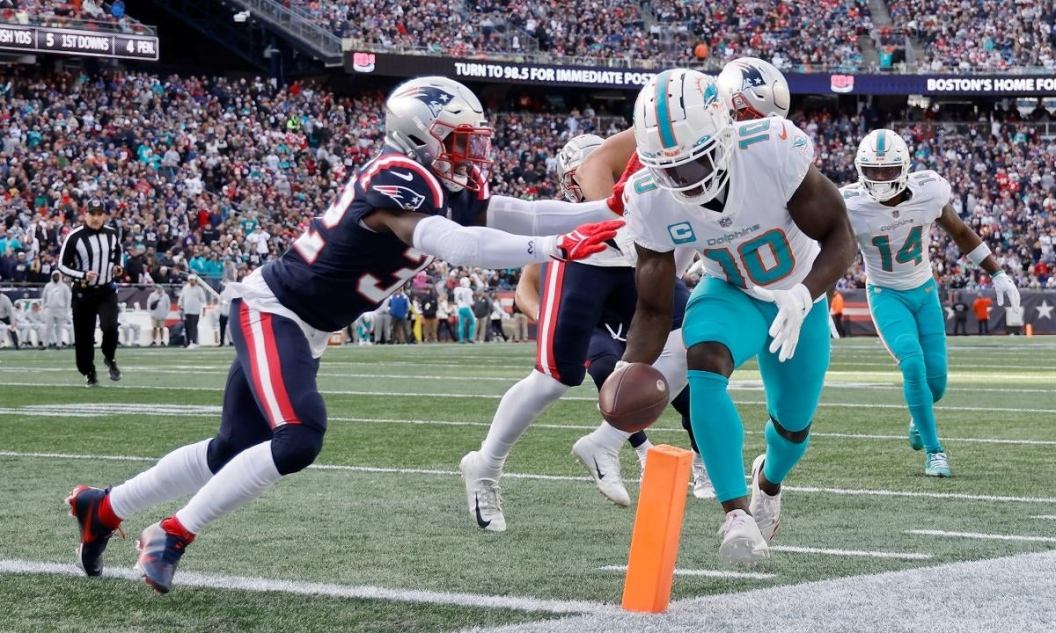 sunday-night-football-2023-dolphins-patriots-how-to-watch.jpg
