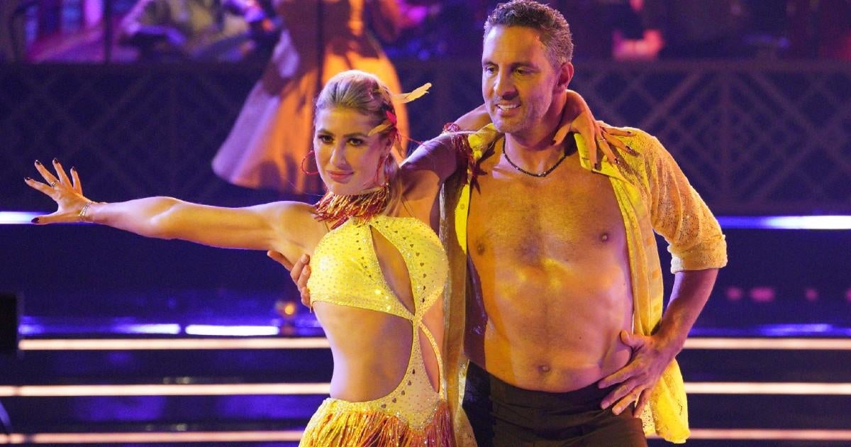 Mauricio Umansky Replaced Kyle Richards’ Photo With His ‘DWTS’ Partner Emma Slater