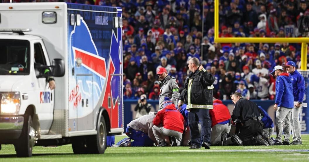 bills-damien-harris-hospitalized-neck-injury.jpg