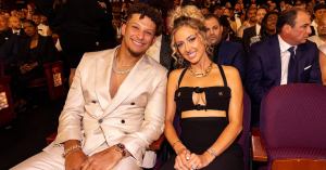 Patrick Mahomes and Wife Brittany Kiss on Sidelines of Chiefs-Eagles Game