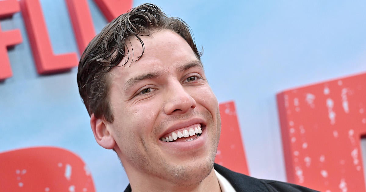 Arnold Schwarzenegger S Son Joseph Baena Looks Just Like Dad In New