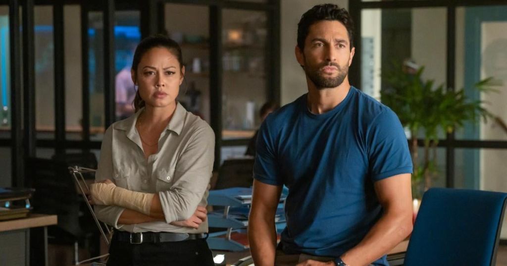ncis-hawaii-vanessa-lachey-noah-mills.jpg