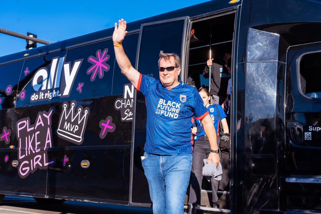 ally-fan-fest-bus-high-res.jpg