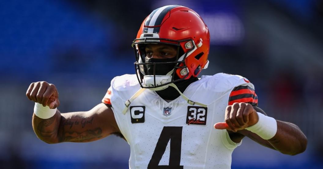 deshaun-waton-miss-rest-2023-season-injury.jpg