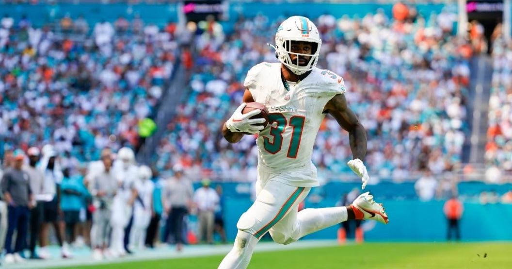 raheem-mostert-dolphins-germany-game-chiefs.jpg