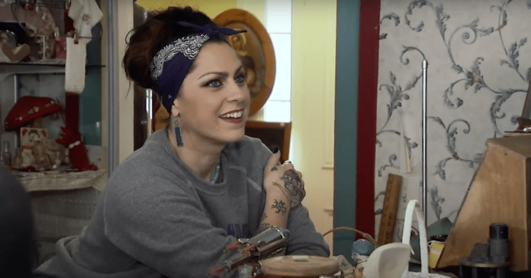 danielle-colby-american-pickers.png