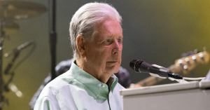 ‘Beach Boys’ Legend Brian Wilson Diagnosed With Dementia