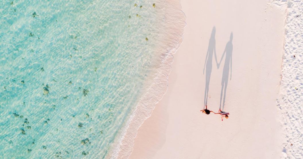 couple-on-the-beach.jpg