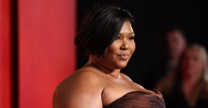 Lizzo Posts Cryptic ‘I Quit’ Message Amid Career Criticism