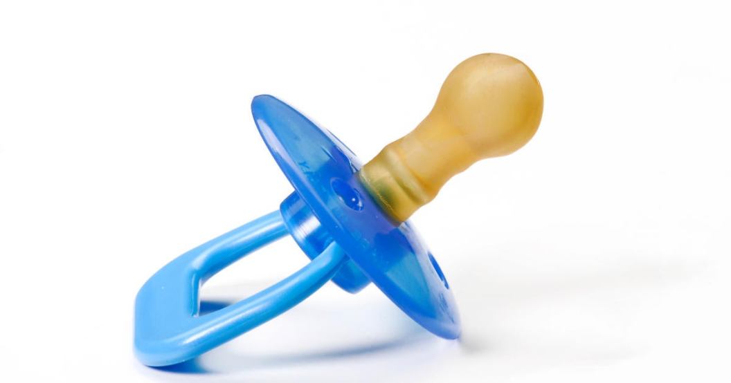 pregnant-pregnancy-baby-pacifier.jpg