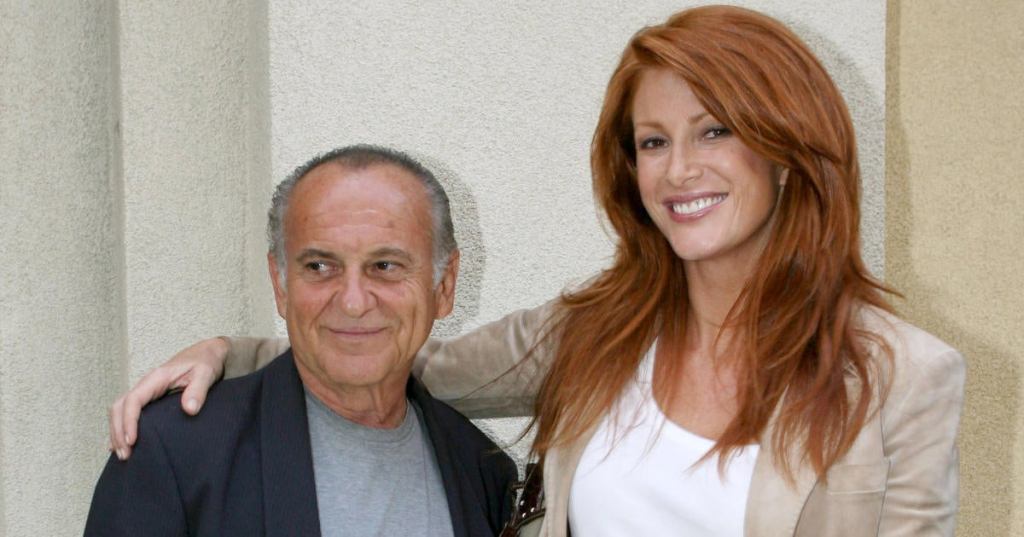 angie-everhart-joe-pesci.jpg