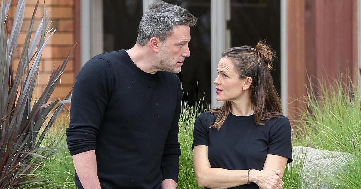 Ben Affleck and Jennifer Garner Spark Rumors After Spending Christmas Together