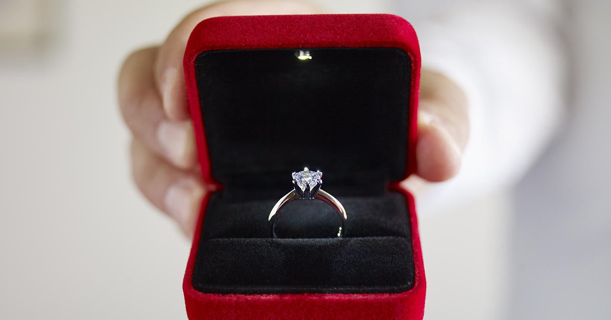 CBS TV Actress Reveals Engagement to Musician