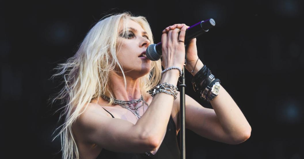 taylor-momsen.jpg