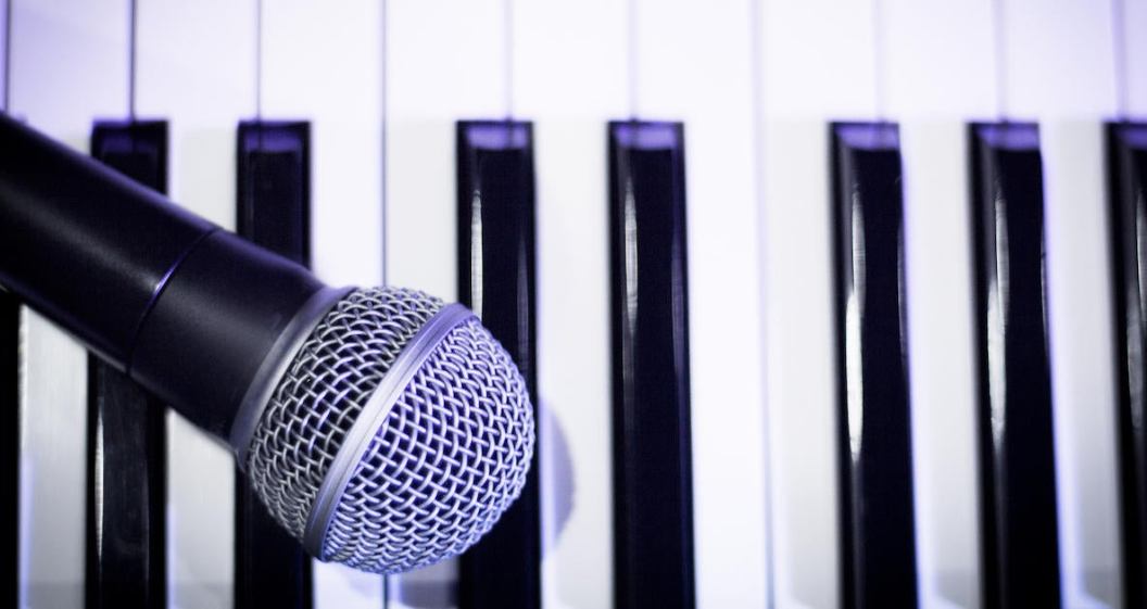 microphone-getty-images-20108319.jpg