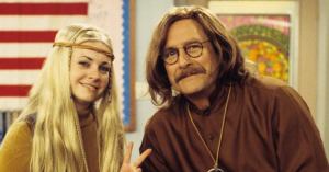 Melissa Joan Hart Mourns Death of ‘Sabrina’ Co-Star Martin Mull