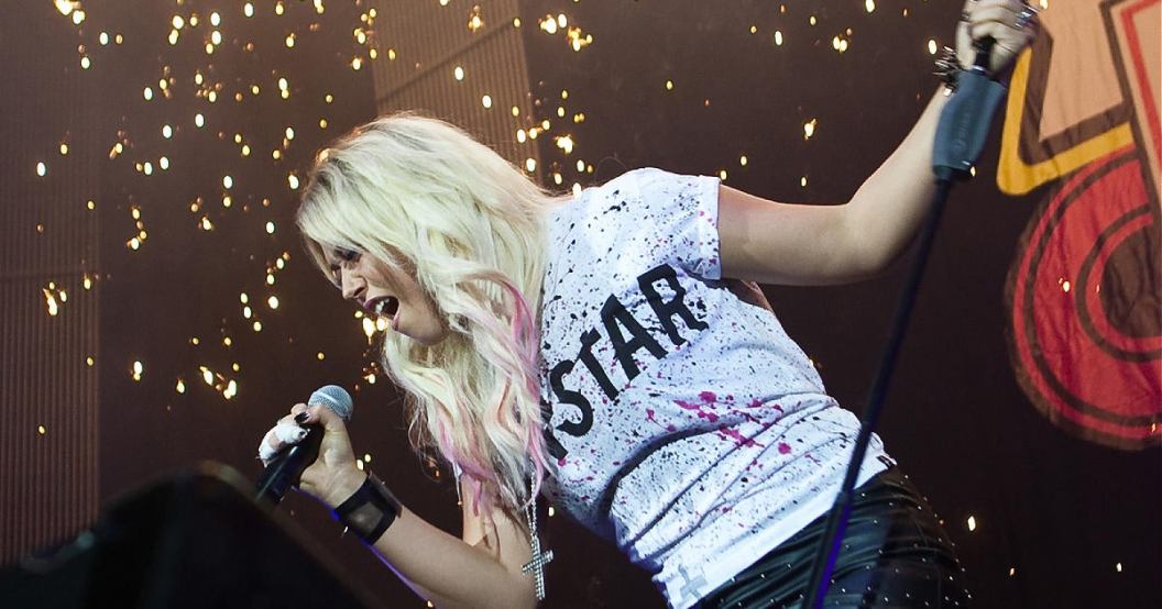 amelia-lily.jpg