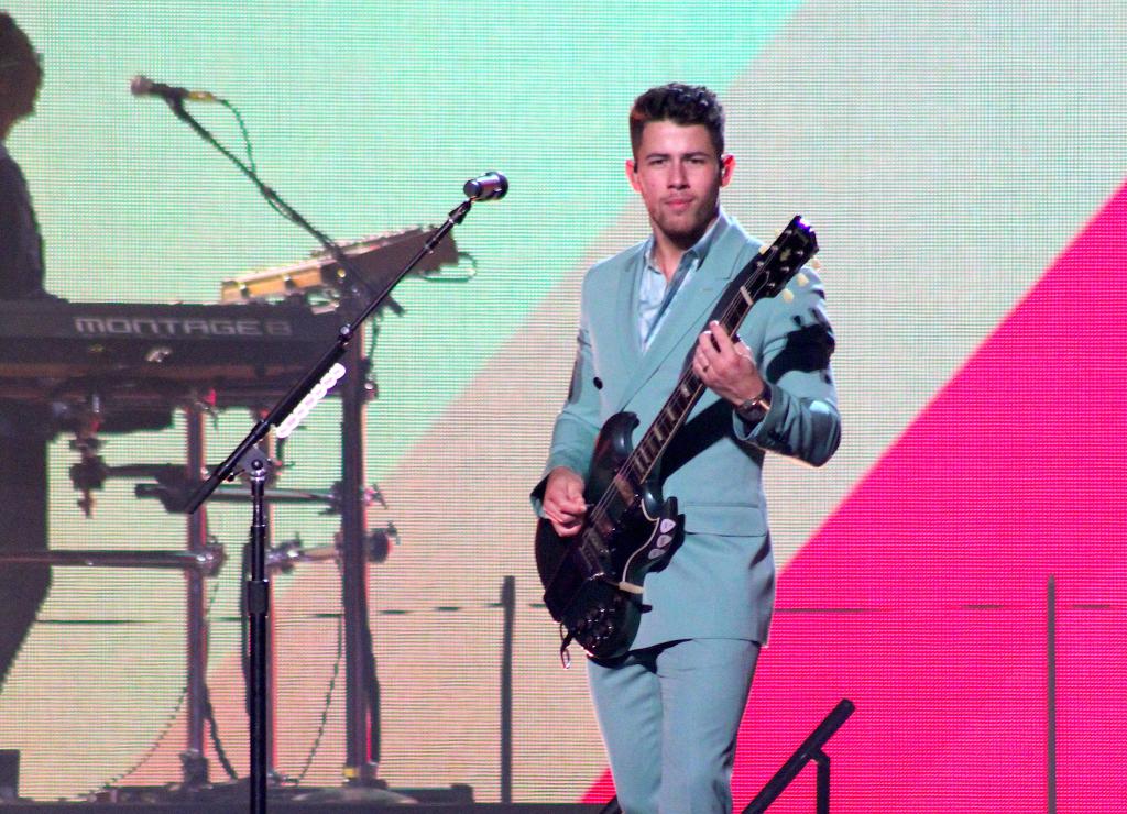 jonas-brothers-nashville-nick-jonas-popculture-dylan-skye-aycock-5.jpg