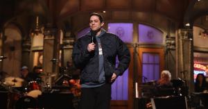 Pete Davidson Gets Heckled, Walks off Stage During Standup Comedy Performance