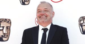 Married Comedian’s Photos Pop up on Tinder: Scammers Use Bob Mortimer’s Image to Catfish Women