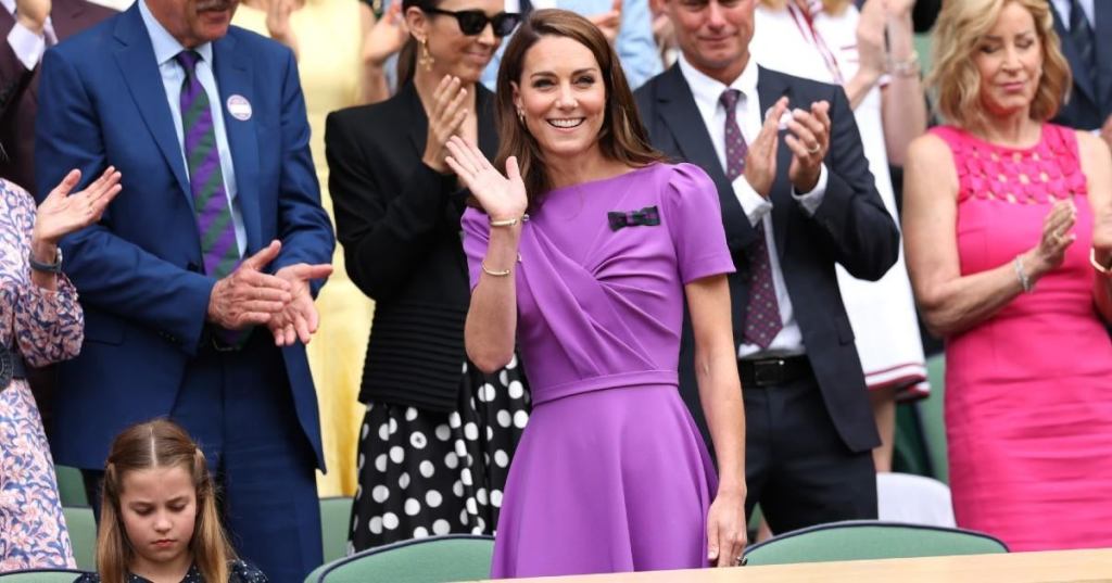 kate-middleton-wave-wimbledon-getty.jpg