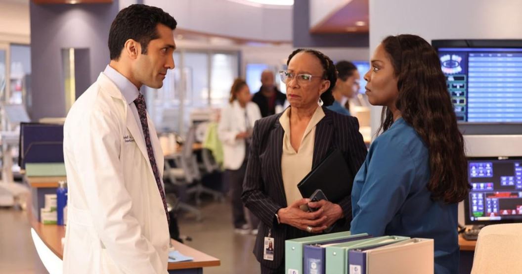 chicago-med-dominic-rains-s-epatha-merkerson-marlyne-barrett-nbc.jpg