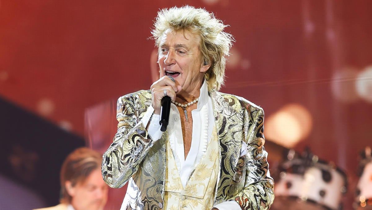 Rod Stewart Shares Concerning Health Update