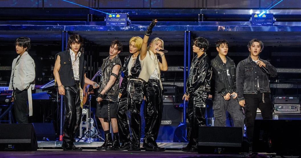 stray-kids.jpg