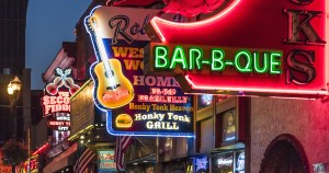 Nashville’s Broadway Honky Tonk District Evacuated