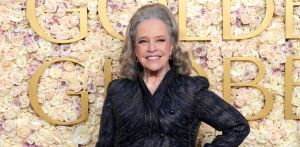 Kathy Bates Rips Up Acceptance Speech After Losing at Golden Globes