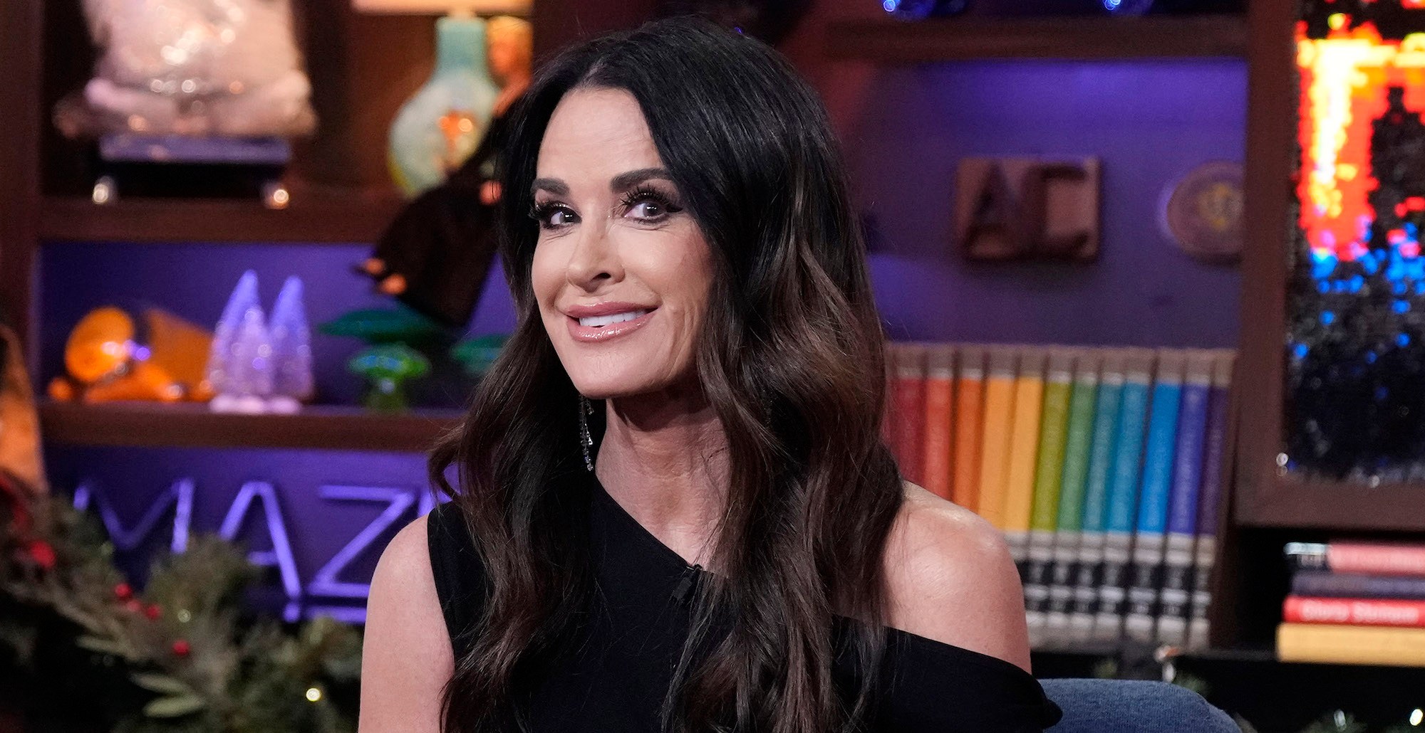 'RHOBH's Kyle Richards Storms Out After Text Message Confrontation ...