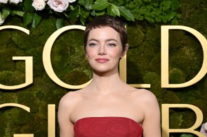 Emma Stone Chops off Hair, Debuts Pixie Cut at Golden Globes