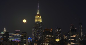 Lightning Strikes Empire State Building on New Year’s Eve